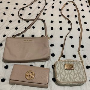 Soft Pink, Vanilla Michael Kors Crossbodies wallet